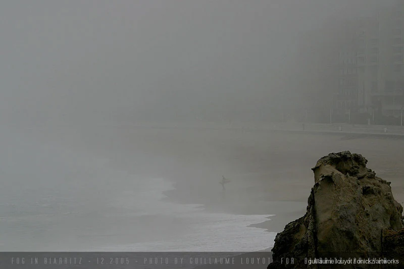 Rocher dans la brume — Biarritz et Pays basque, Guillaume Louyot