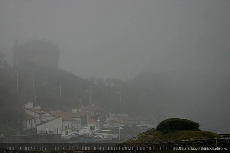 Littoral de Biarritz dans le brouillard — Biarritz et Pays basque, Guillaume Louyot