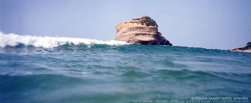 Roche Percée et vague — Biarritz et Pays basque, Guillaume Louyot