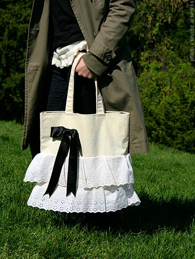 Sac clair au motif de nœud noir — The French Factory, photographie de Guillaume Louyot