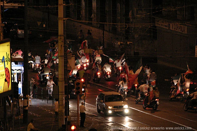 Fête nocturne dans la rue — Naples et ses environs, Guillaume Louyot