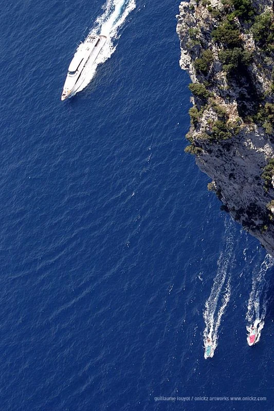 Bateau au pied des rochers — Naples et ses environs, Guillaume Louyot