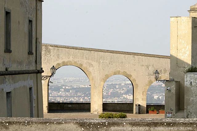 Arcades de pierre — Naples et ses environs, Guillaume Louyot